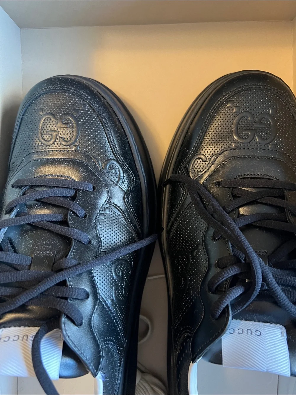 Men’s Gucci Black Leather Men’s Low-Top Sneakers with White Lining